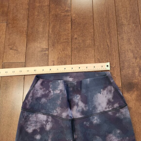 ALO women's tie dye leggings in size small - Picture 5 of 7
